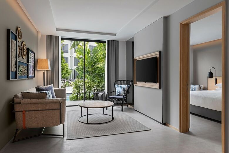 Hotel Four Points By Sheraton Phuket Patong Beach Resort