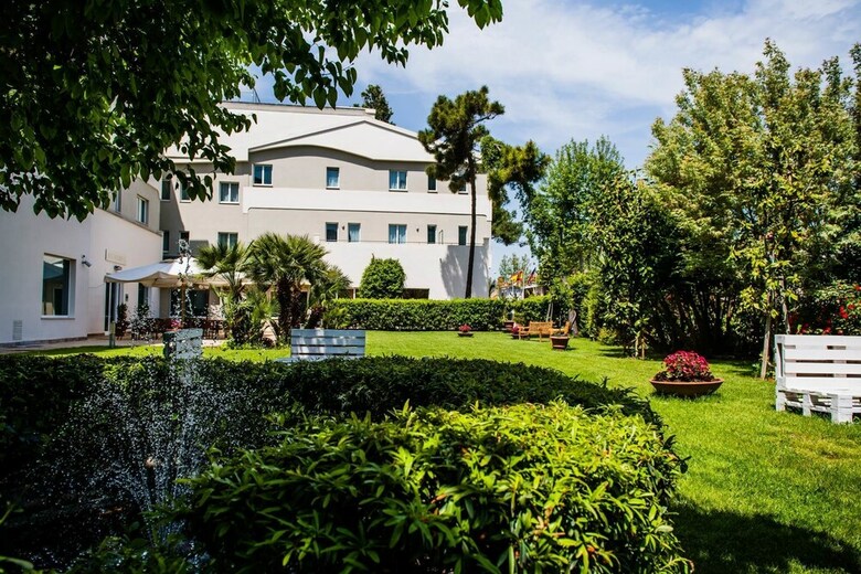 Phi Park Hotel Alcione