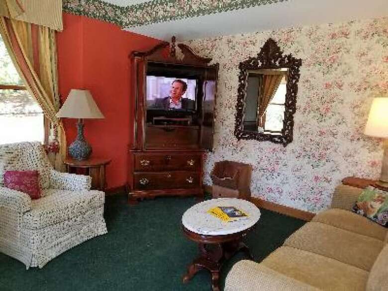 Innisfree Bed & Breakfast By-the-lake