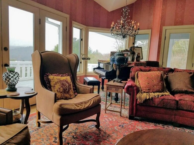 Innisfree Bed & Breakfast By-the-lake
