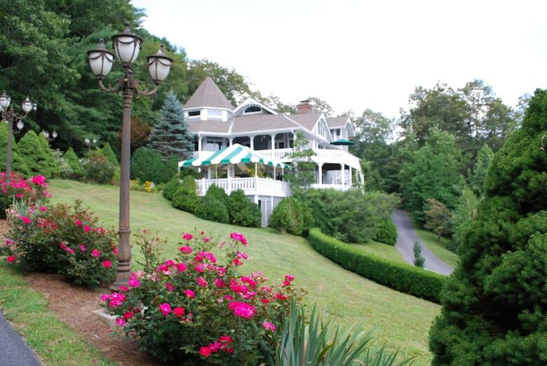 Innisfree Bed & Breakfast By-the-lake