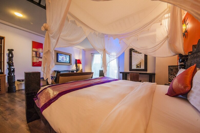 Bed & Breakfast Seasons Bali Fashion Inn