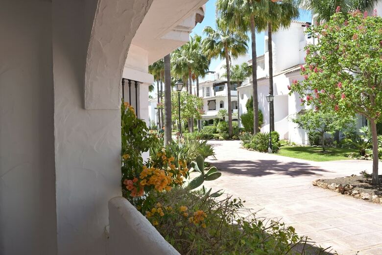 Apartamentos Y Casas Serinamar Marbella