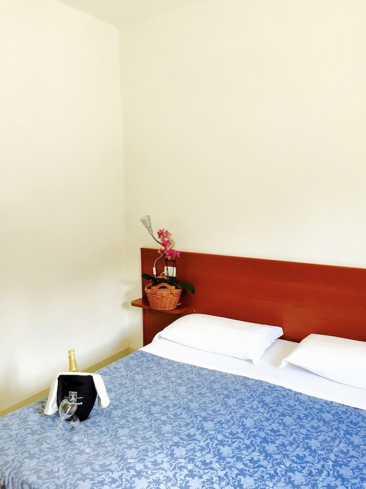 Residence Hotel Baia Di Paradiso