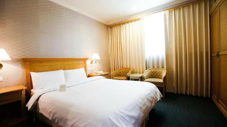 Cambridge Yang Kang Hotel