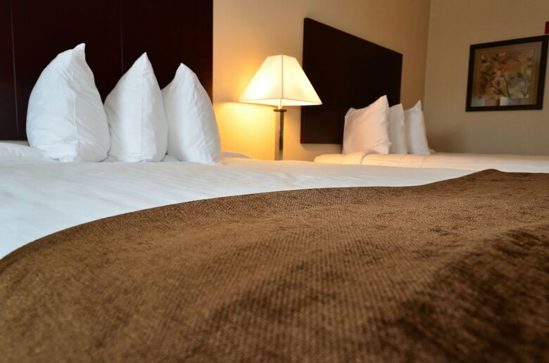 Hotel Cobblestone Inn & Suites - Clarion