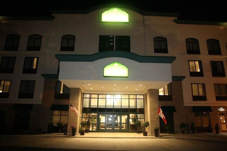 Hotel Wingate By Wyndham Niagara Falls