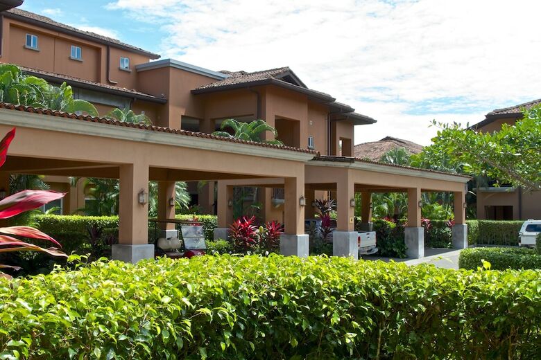 Stay In Cr Los Sue�os Condos
