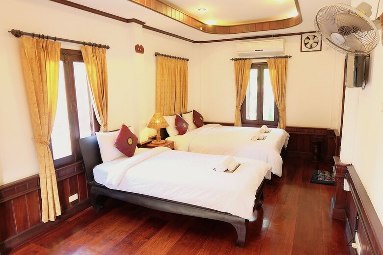 Hotel Phousi Guesthouse