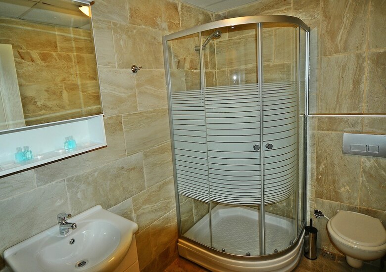 Atrium Suites