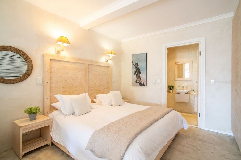 Apartamentos African Violet Guest Suites