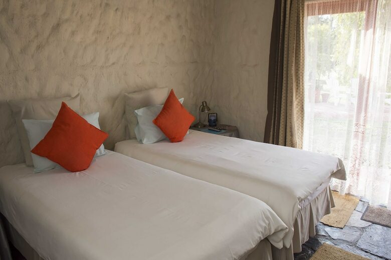 Hotel By Bush Telegraph Lodge