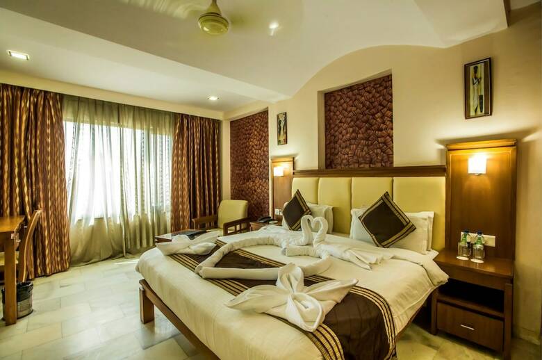 Hotel Golden Manor