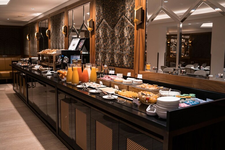 Hotel H�tel Eiffel Blomet