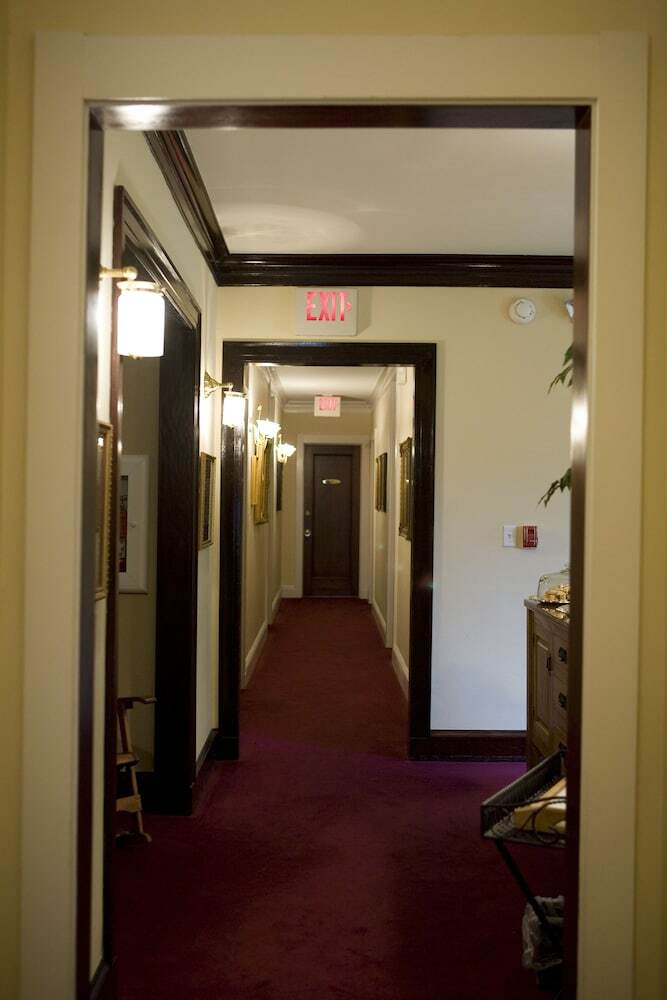 Hotel The Belvedere Inn & Restaurant