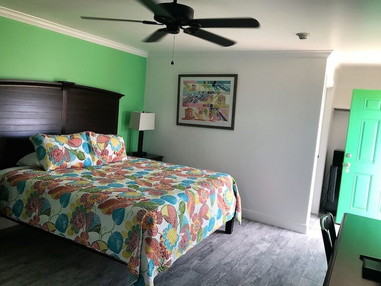 Hotel Coconut Cay Resort & Marina