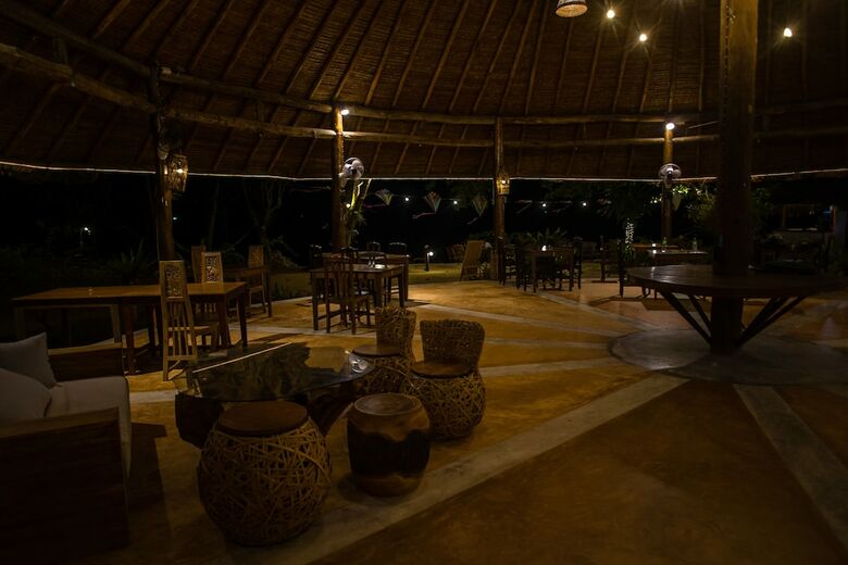 Hotel The Tropical Beach Resort