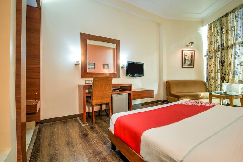 Hotel Devi Grand