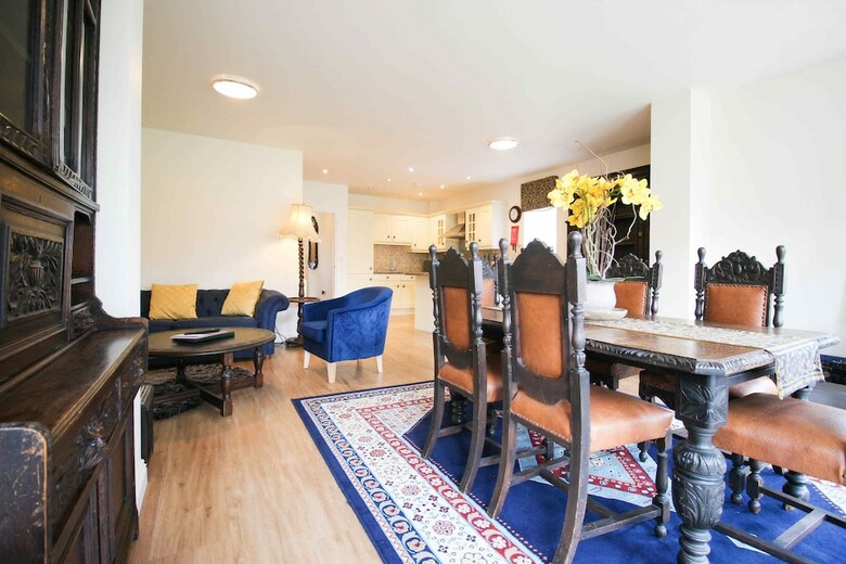 Bed & Breakfast Blorenge House