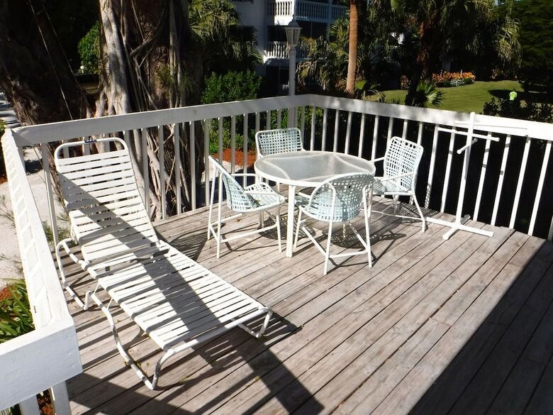 Hotel Waterside Inn On The Beach