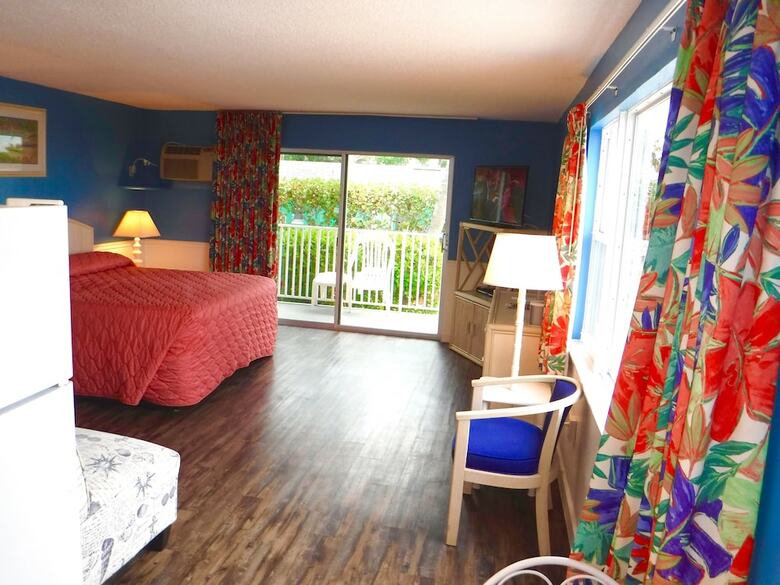 Hotel Waterside Inn On The Beach