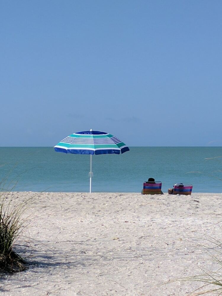 Hotel Waterside Inn On The Beach