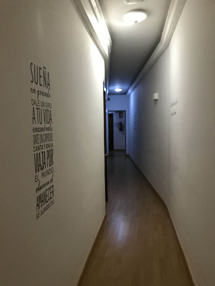 Hostal Ch Otello Rooms - Madrid