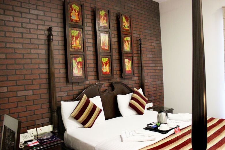 Oyo 557 Hotel Lavish Inn