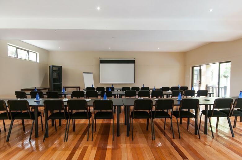 Hotel Onse Khaya Lodging And Conferencing