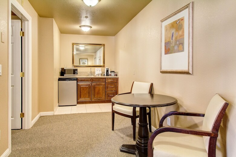 Hotel The Rita Suites