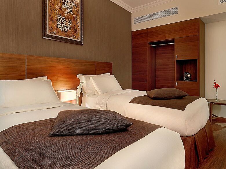 Al Thuria Grand Hotel