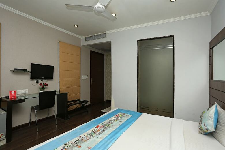Oyo 386 Hotel Lotus Panache