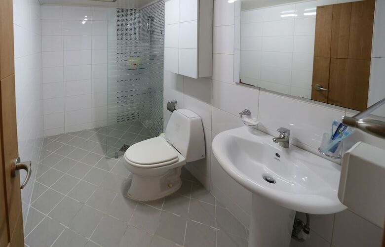 Hostal Grand Field Residence Hostel