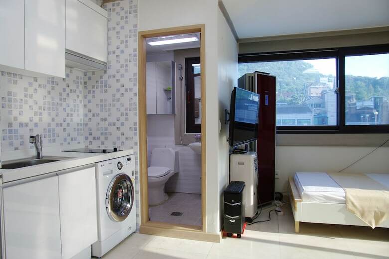 Hostal Grand Field Residence Hostel