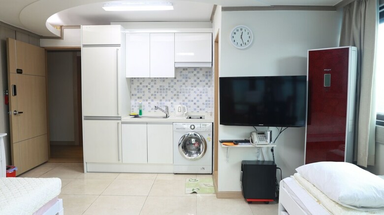 Hostal Grand Field Residence Hostel
