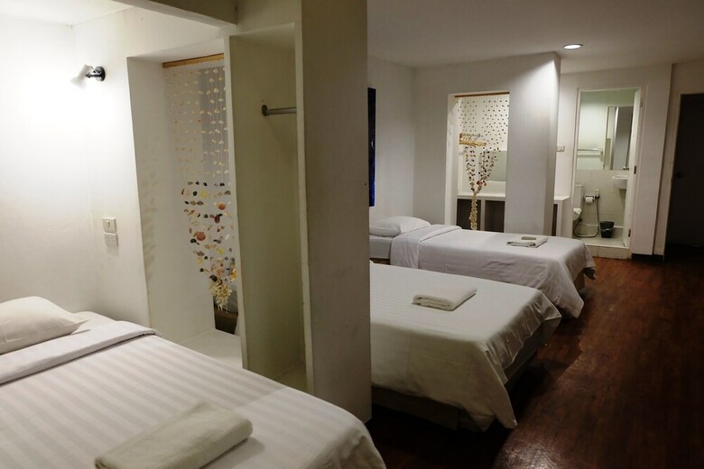 Hostal Take A Nap Hotel