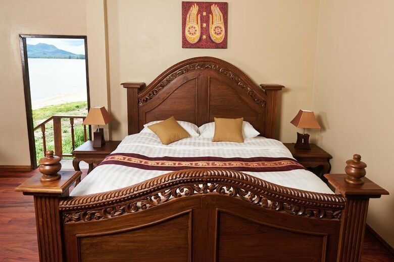 Hotel Sara Beachfront Boutique Resort