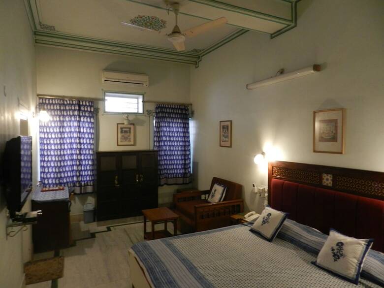 Hotel Tara Niwas