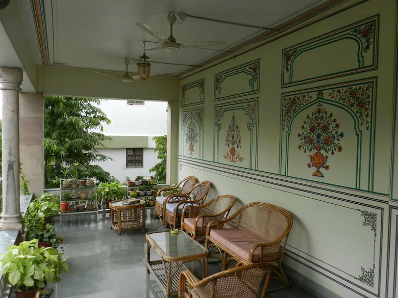 Hotel Tara Niwas
