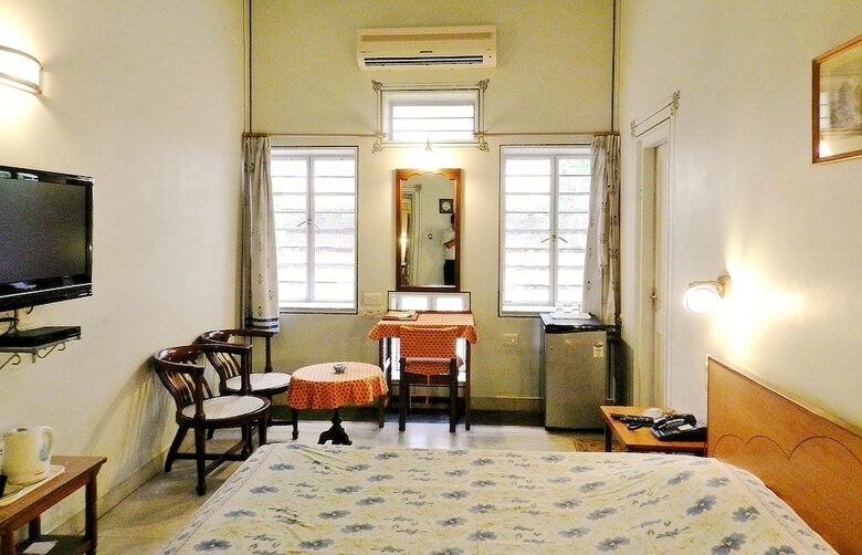 Hotel Tara Niwas