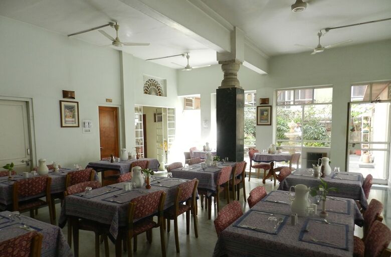 Hotel Tara Niwas