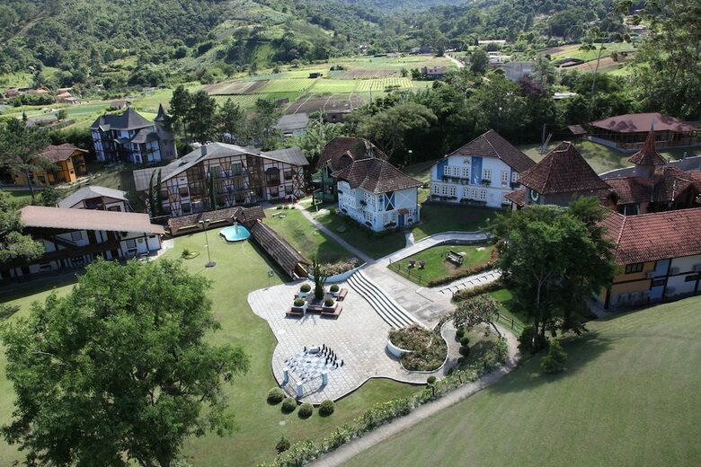Hotel Village Le Canton