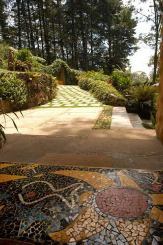 Hostal Brom�lia Sabi� & Cia
