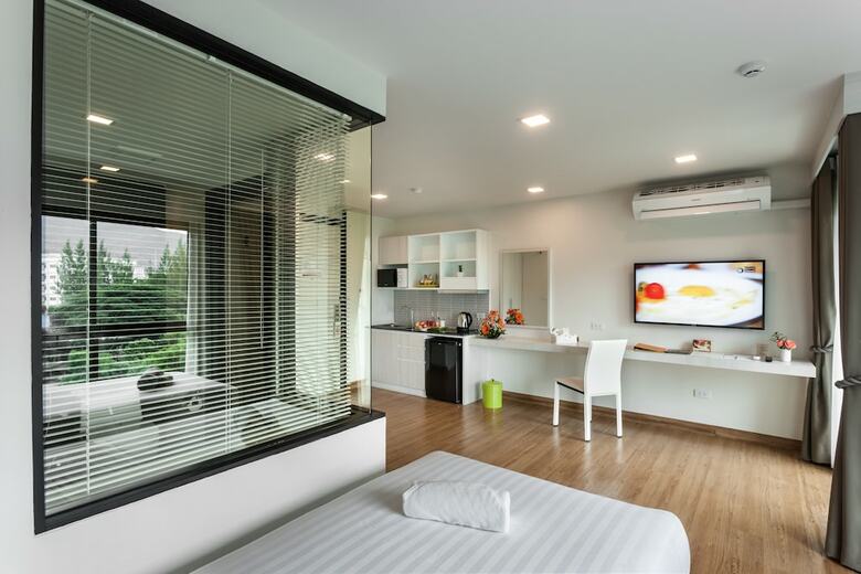 Cmor Hotel Chiang Mai By Andacura
