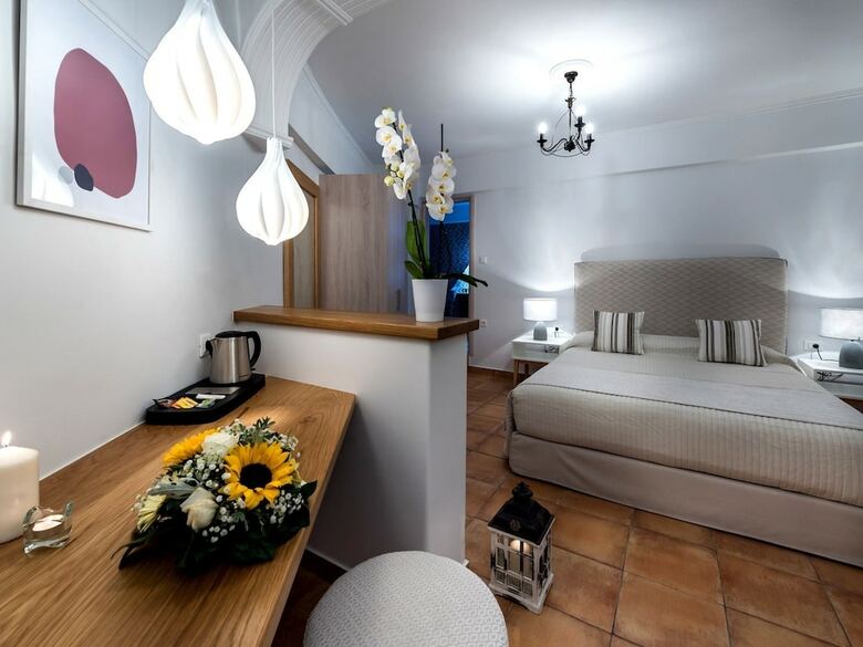 Hotel Damigos Caldera World