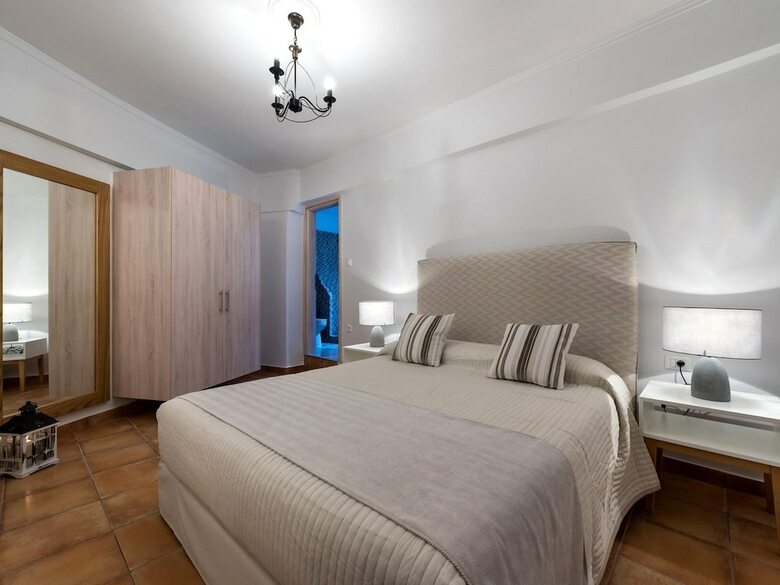 Hotel Damigos Caldera World