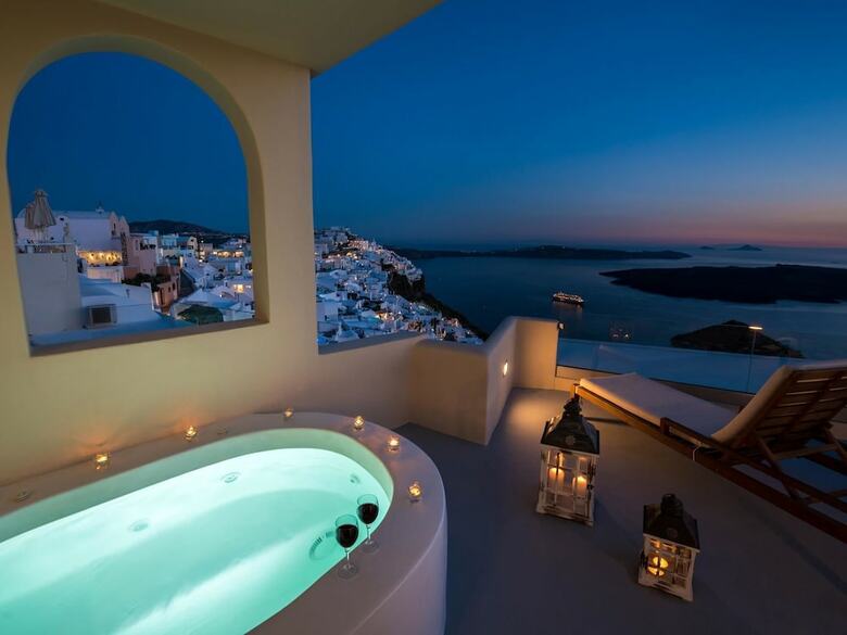 Hotel Damigos Caldera World
