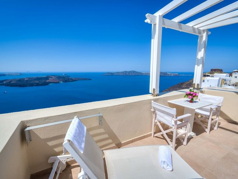 Hotel Damigos Caldera World