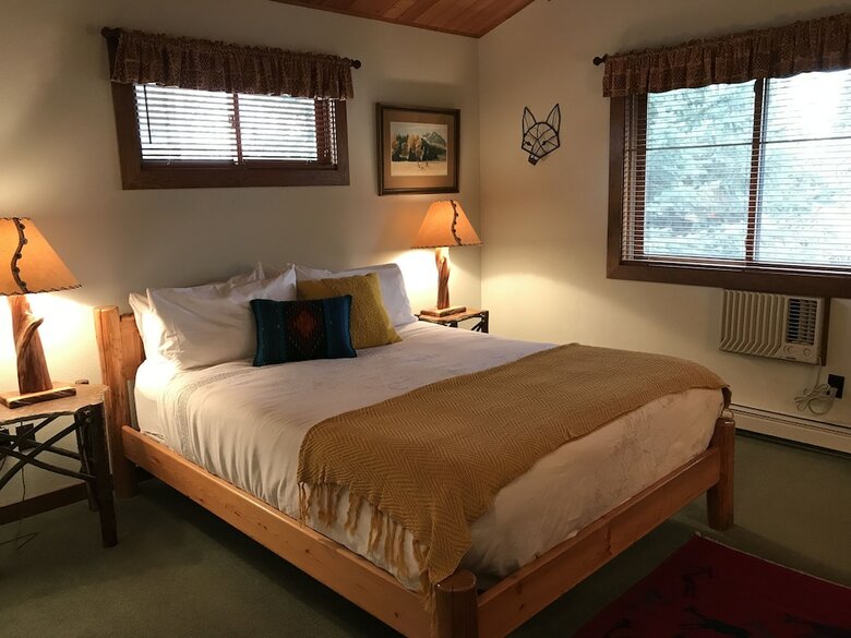 Good Medicine Lodge Bed & Breakfast