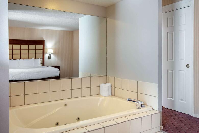 Apartamento Clarion Hotel & Suites